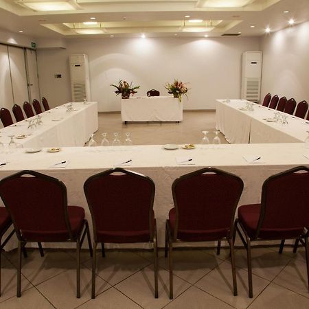 גורוקה Bird Of Paradise Hotel מראה חיצוני תמונה